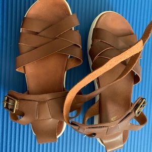 brown platform dress shoes!